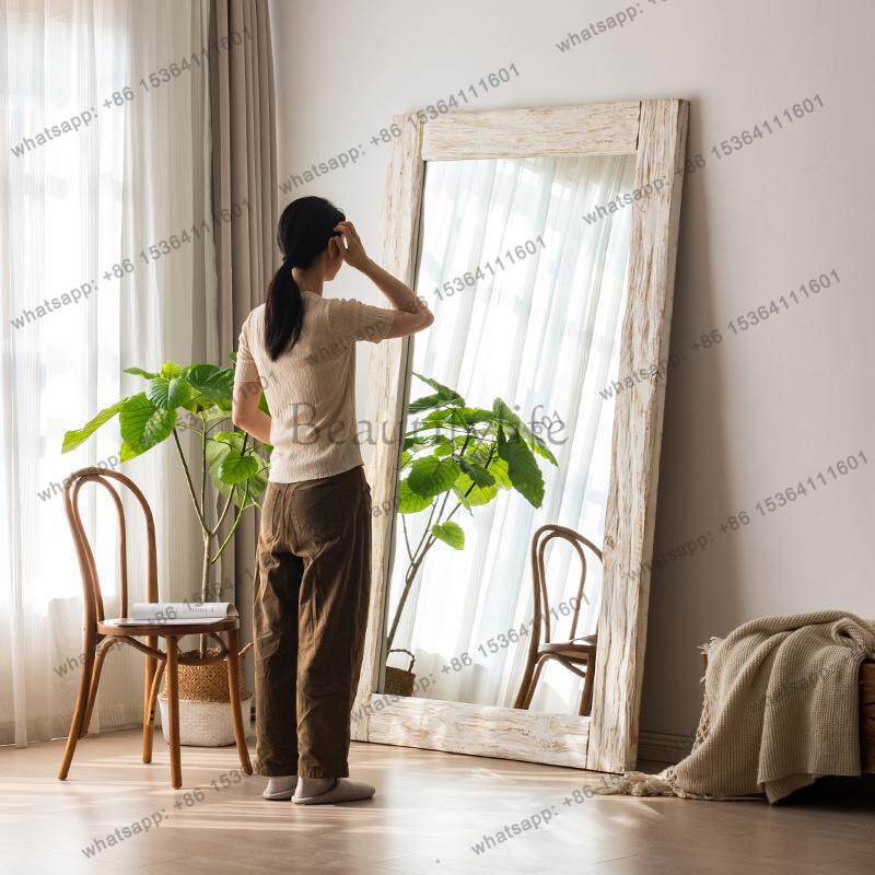 Widoki z wnętrza przedpokoju w – Interior Design Organic Modern recenzja i cena